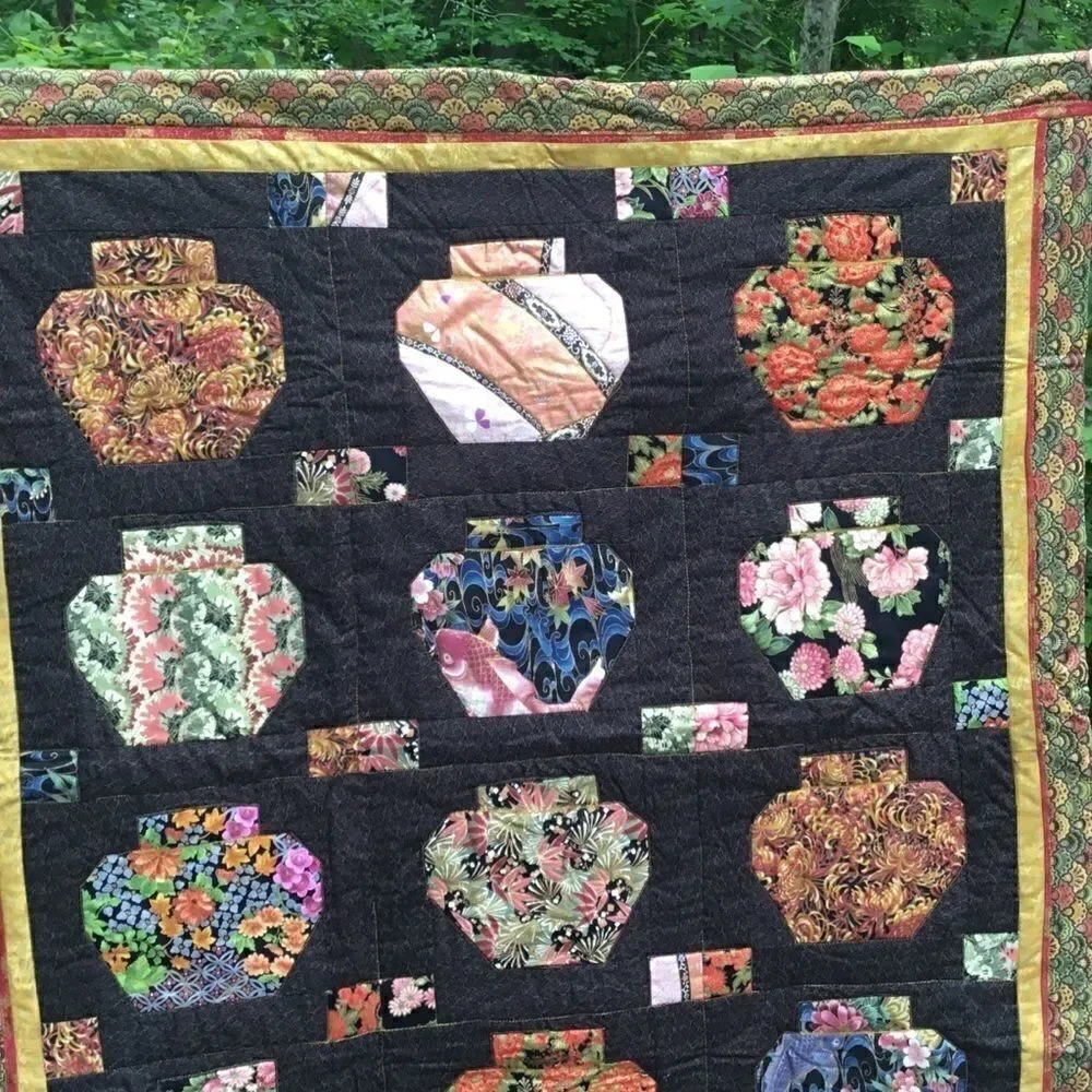 NWT Handcrafted Ginger Jar Quilt